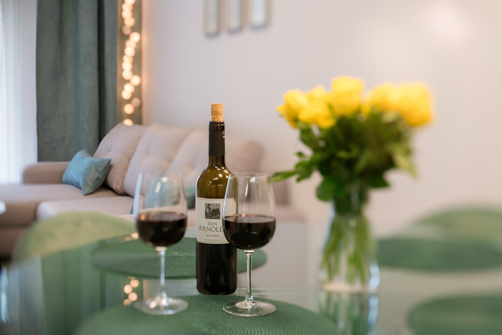 Homestay 3 With Private Parking Торунь Экстерьер фото